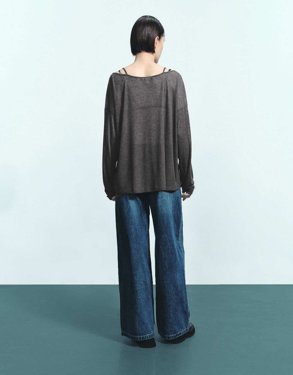 Off-Shoulder Loose T-Shirt sold by Urban Revivo product image thumbnail 4