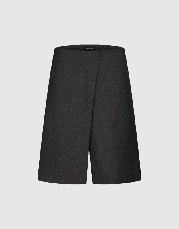 Wide-Leg Shorts sold by Urban Revivo