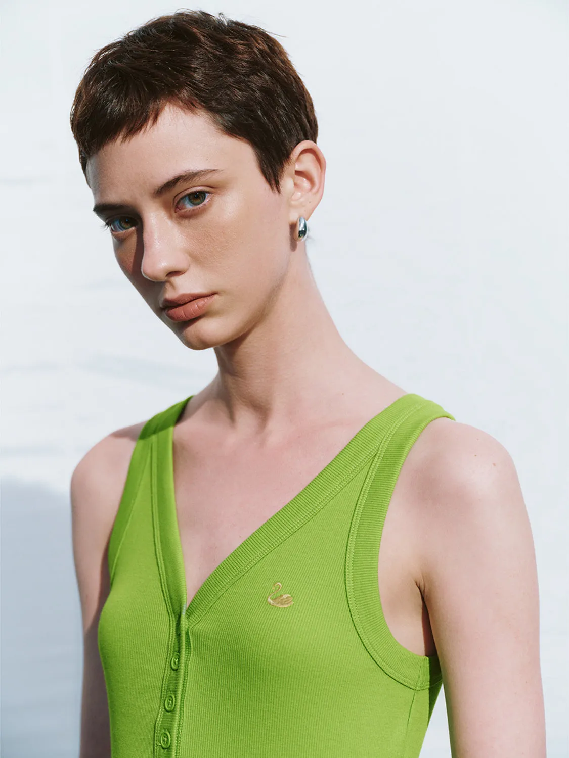 Sleeveless V-Neck Regular T-Shirts sold by Urban Revivo product image thumbnail 5