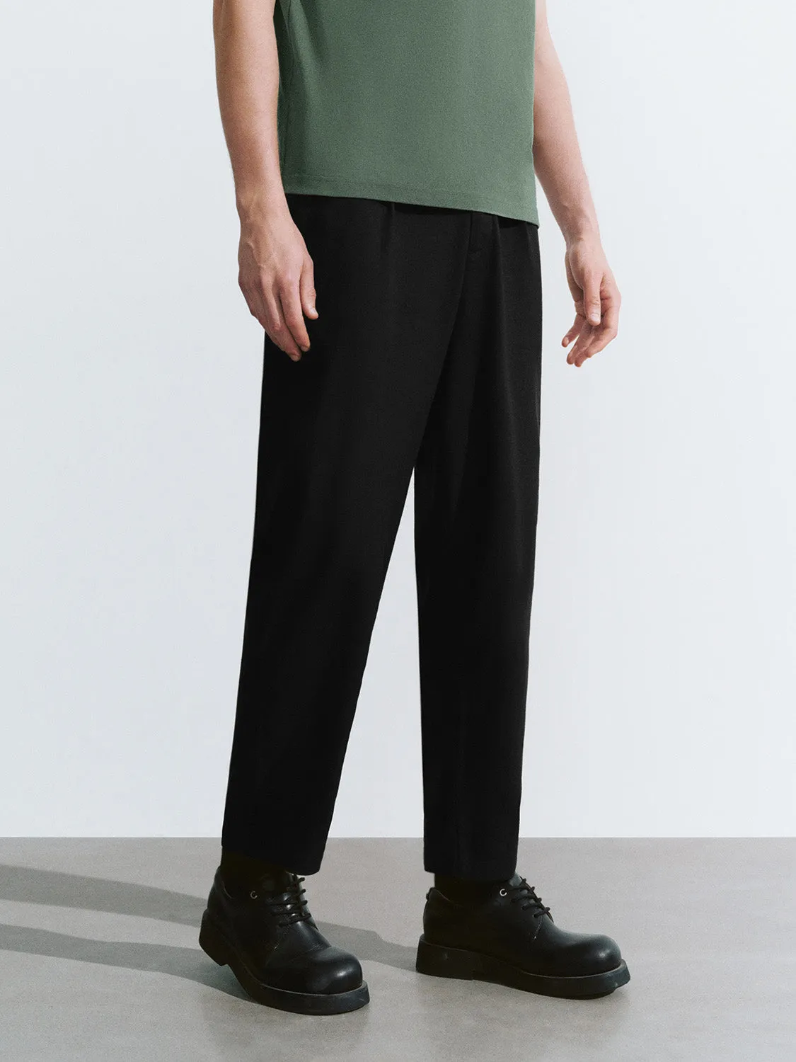 Carrot Fit Pants sold by Urban Revivo product image thumbnail 3