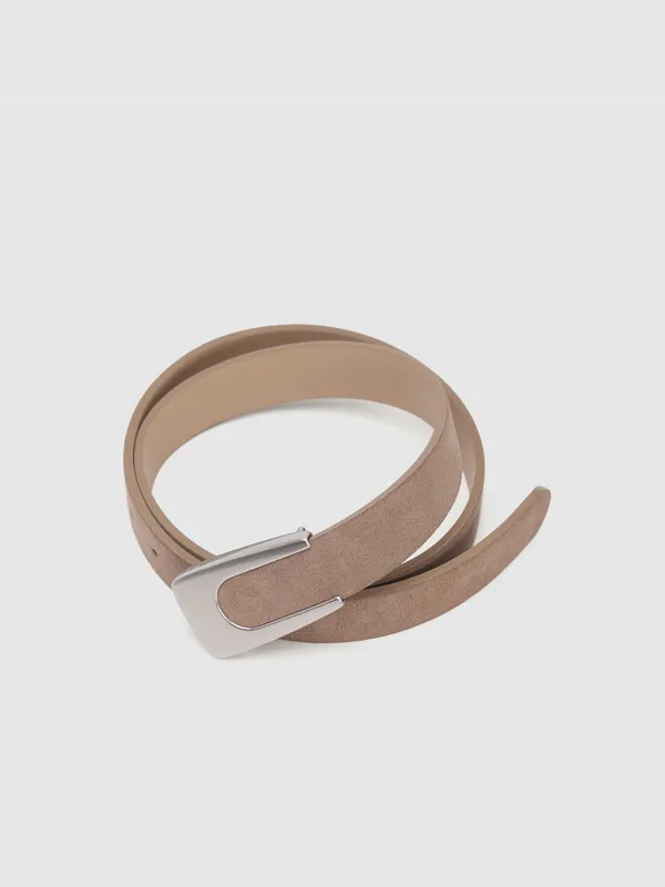 Belts sold by Urban Revivo