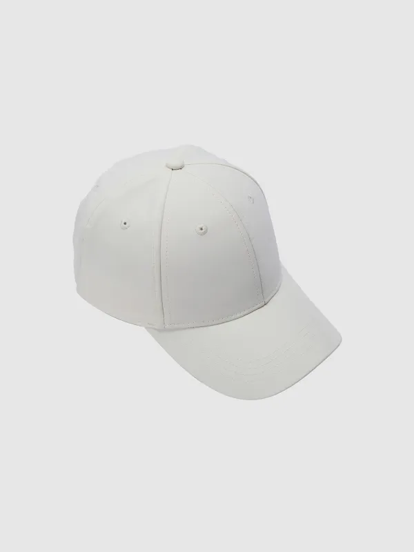 Baseball Caps made by Urban Revivo