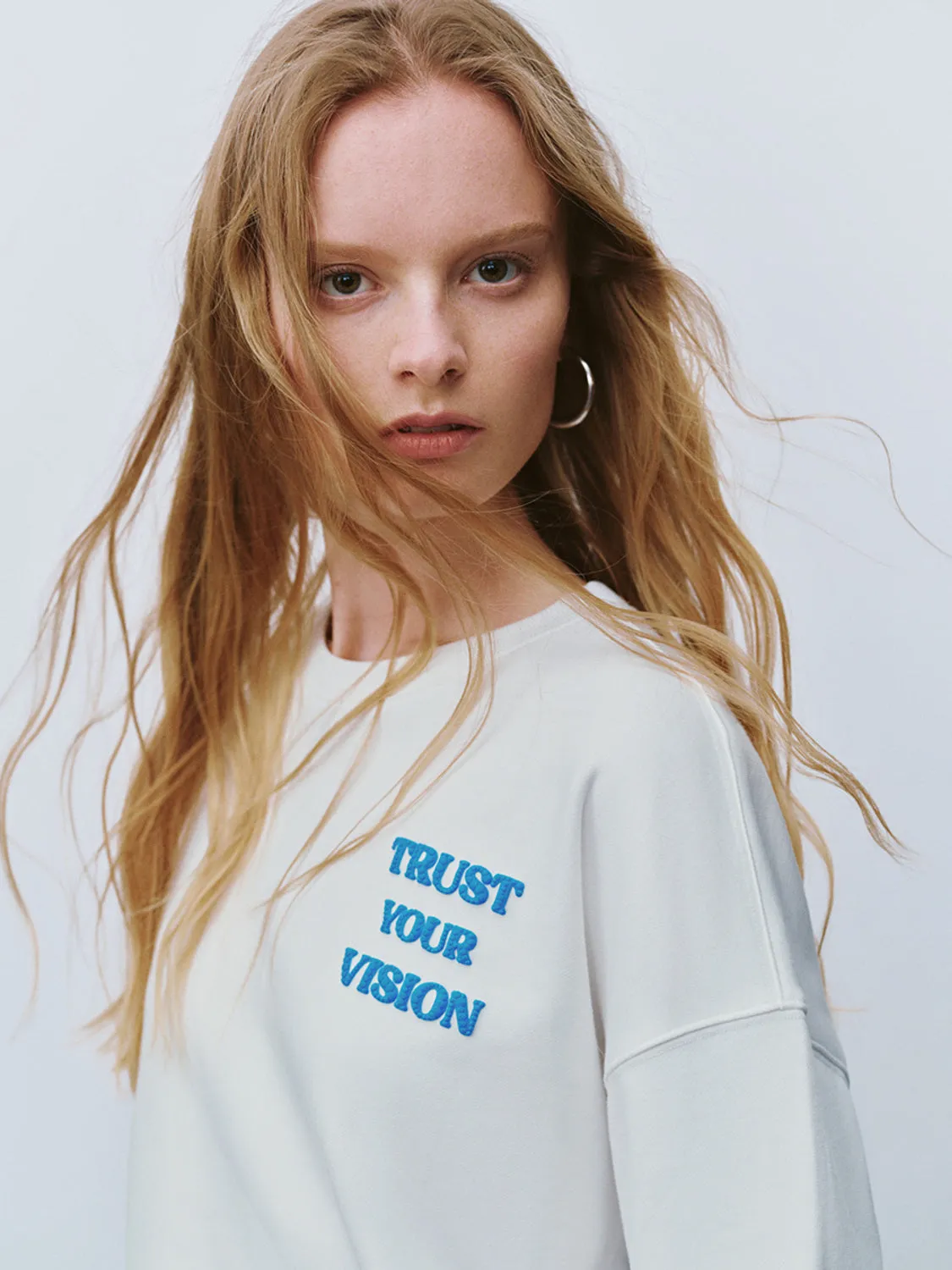 Loose Crew Neck Sweatshirts sold by Urban Revivo product image thumbnail 3