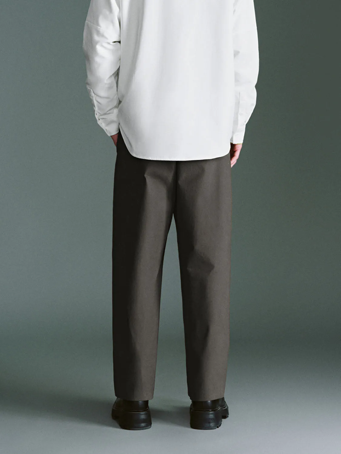 Loose Carrot Fit Pants sold by Urban Revivo product image thumbnail 3