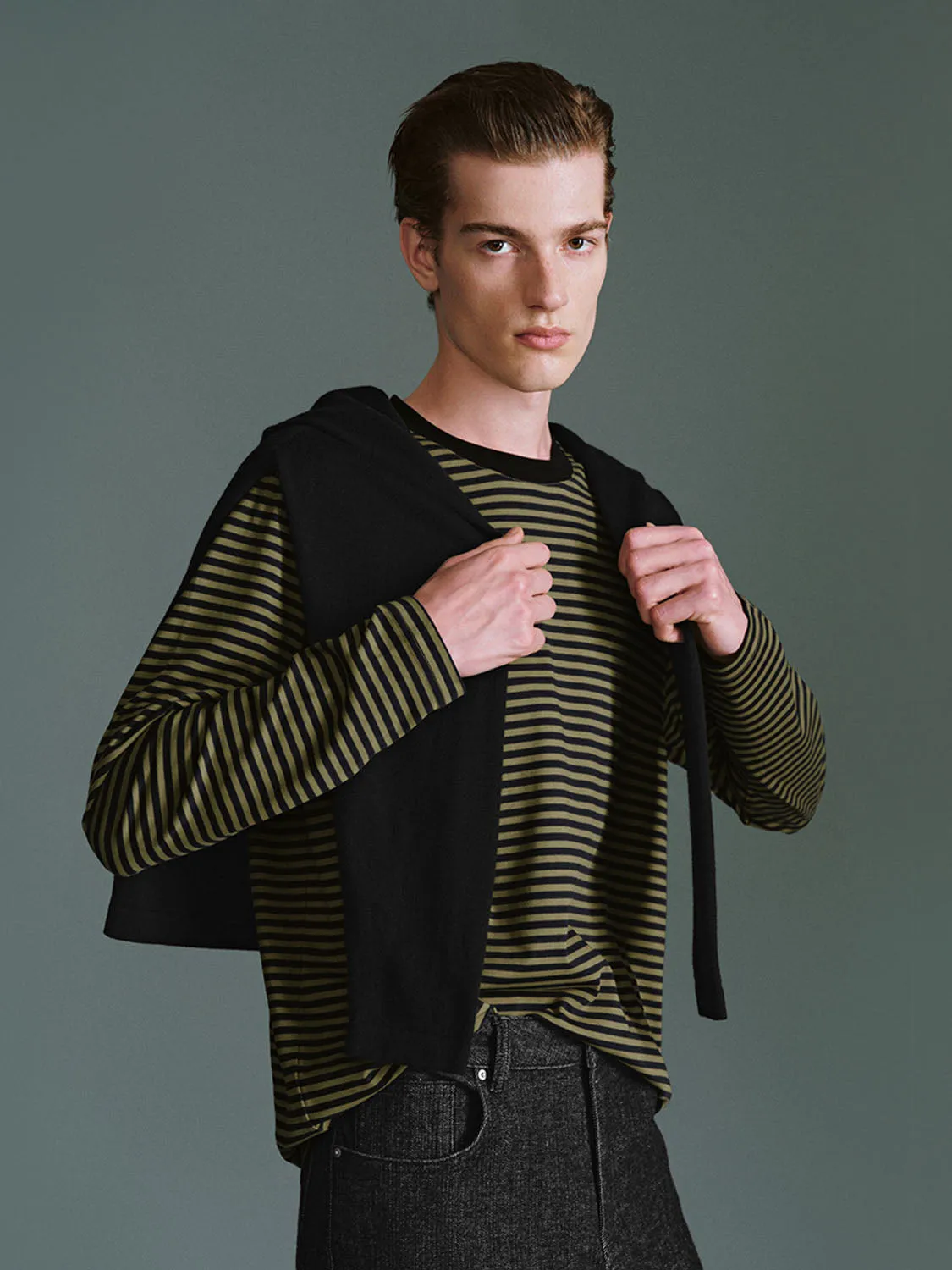 Long Sleeve T-Shirts sold by Urban Revivo product image thumbnail 5