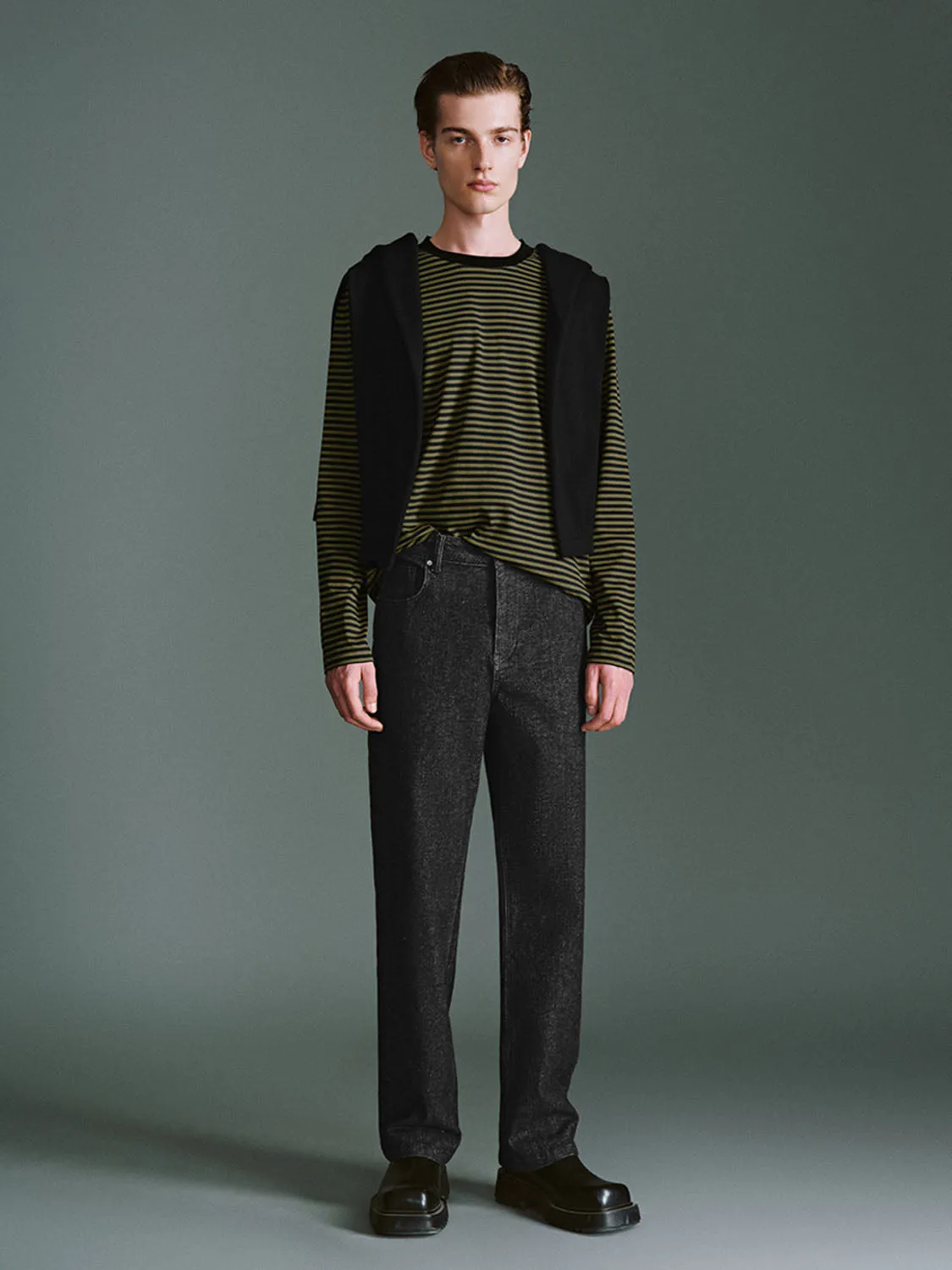 Long Sleeve T-Shirts sold by Urban Revivo product image thumbnail 4