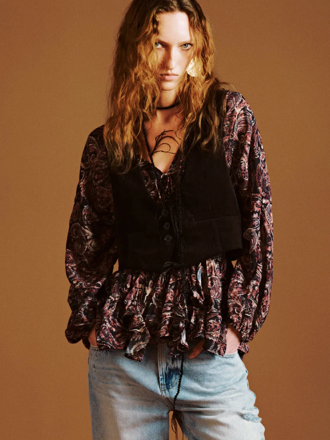 Leisure Vests sold by Urban Revivo