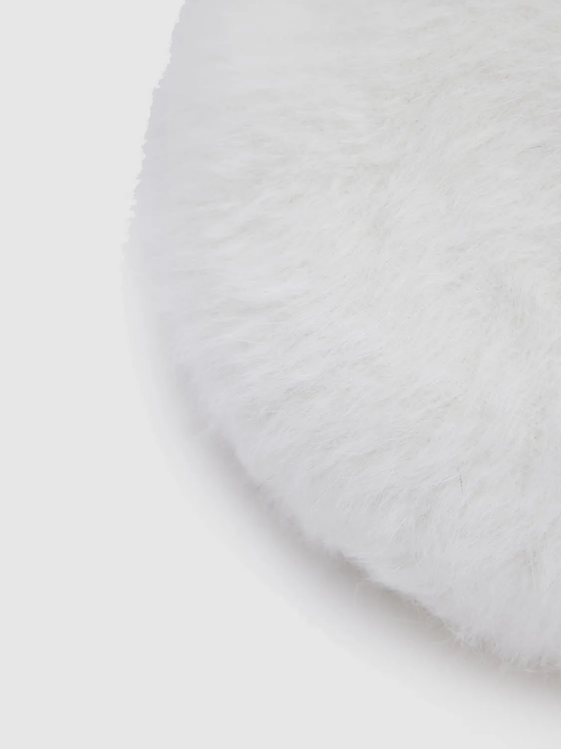 Berets sold by Urban Revivo product image thumbnail 5