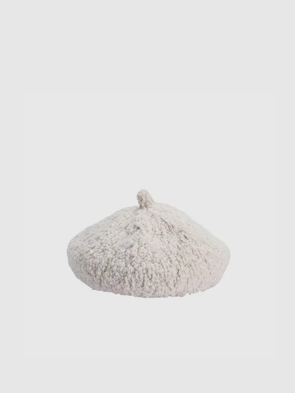 Berets sold by Urban Revivo