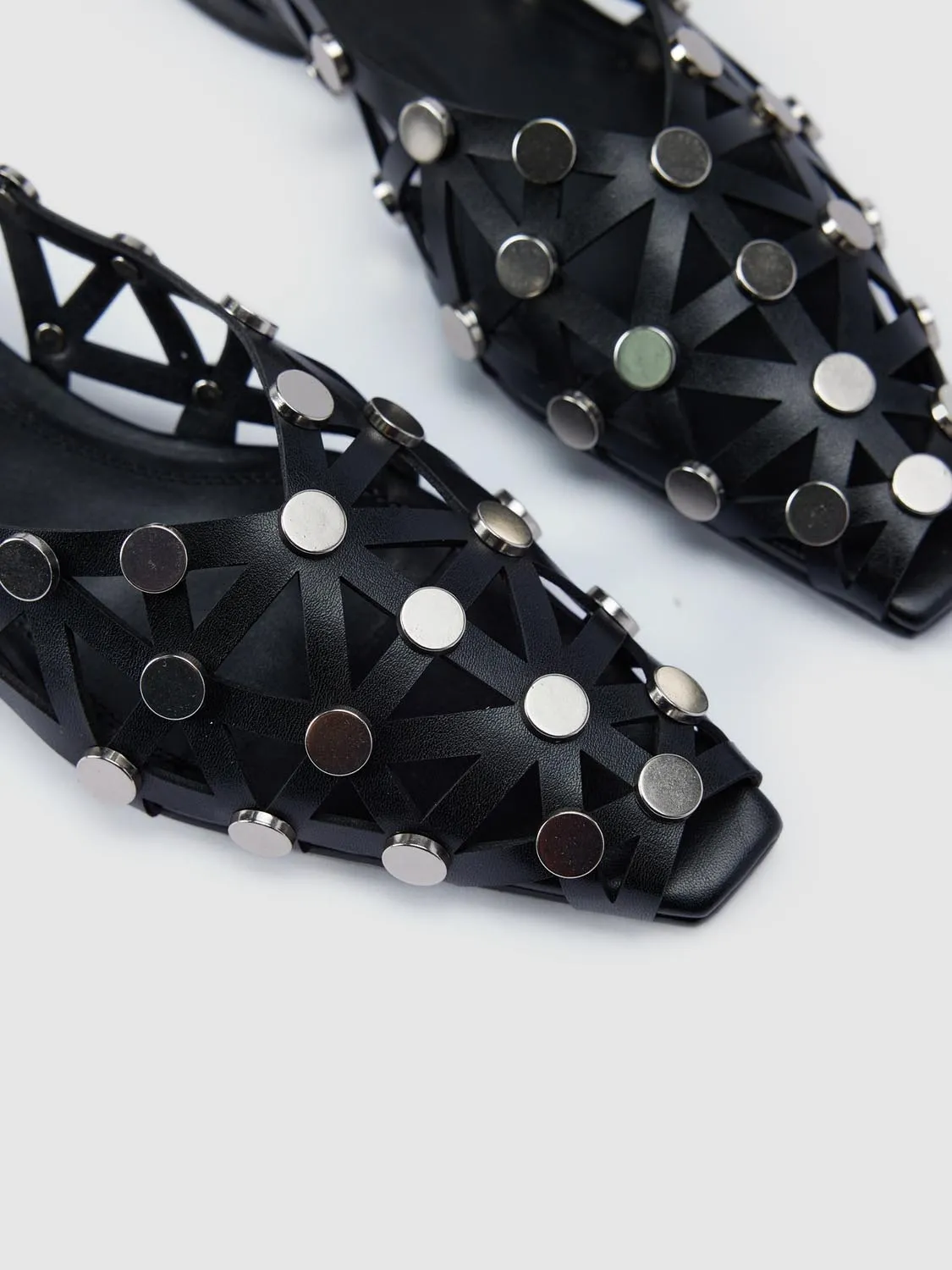 Slingbacks sold by Urban Revivo product image thumbnail 5