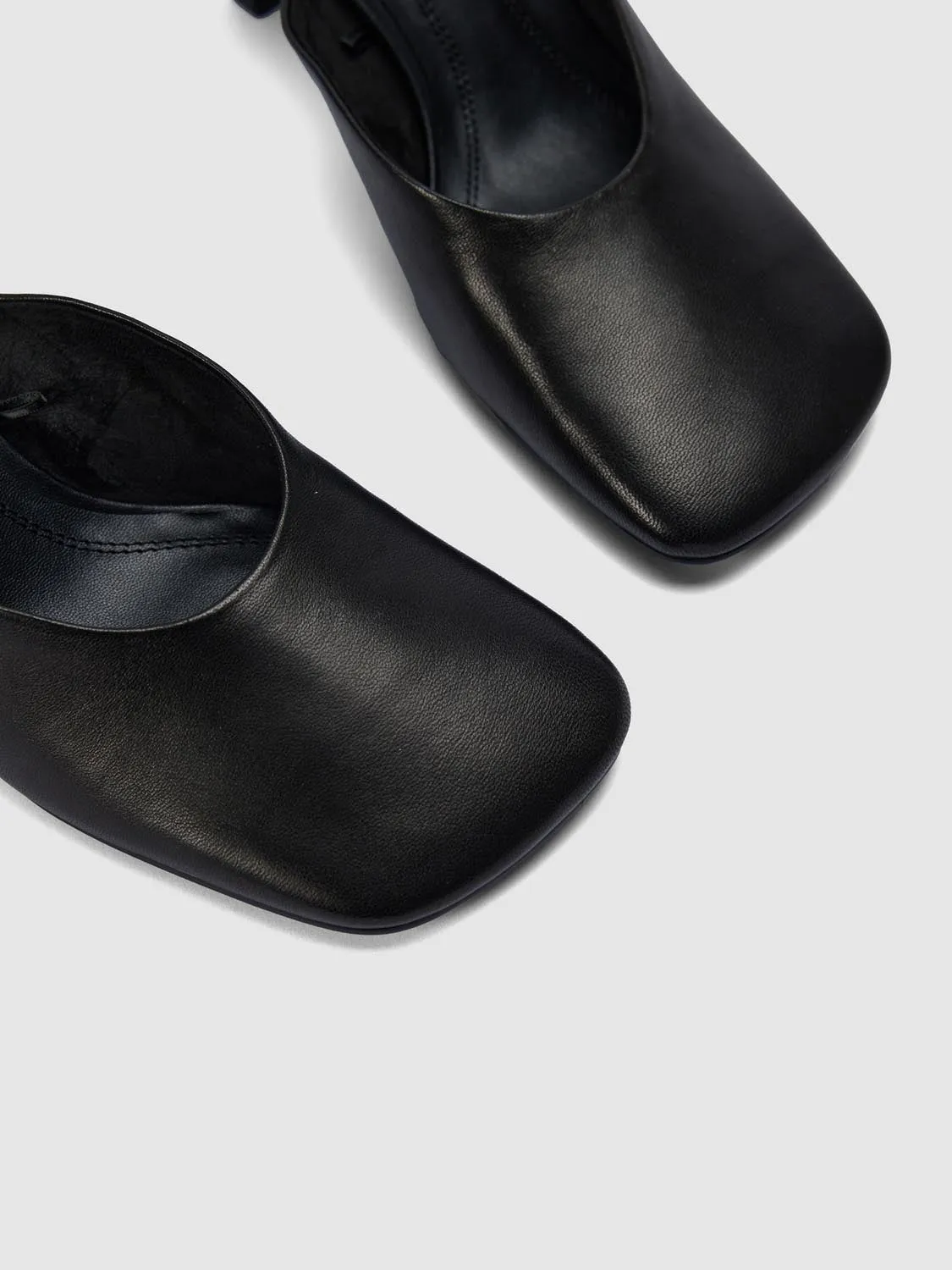 Slippers sold by Urban Revivo product image thumbnail 5