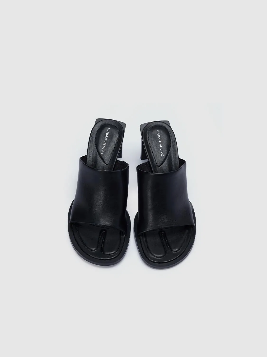 Slippers sold by Urban Revivo product image thumbnail 2