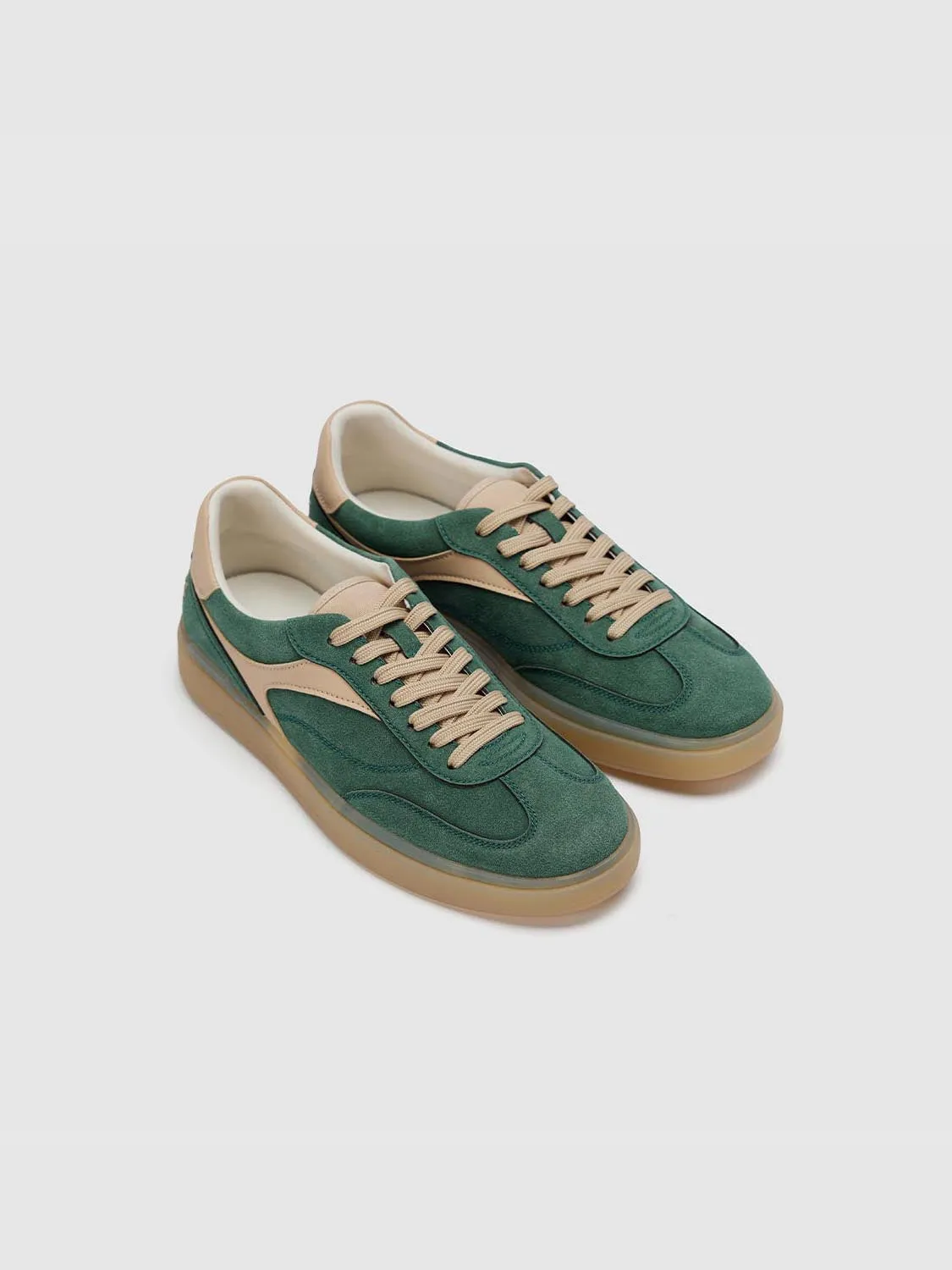 Sneakers sold by Urban Revivo