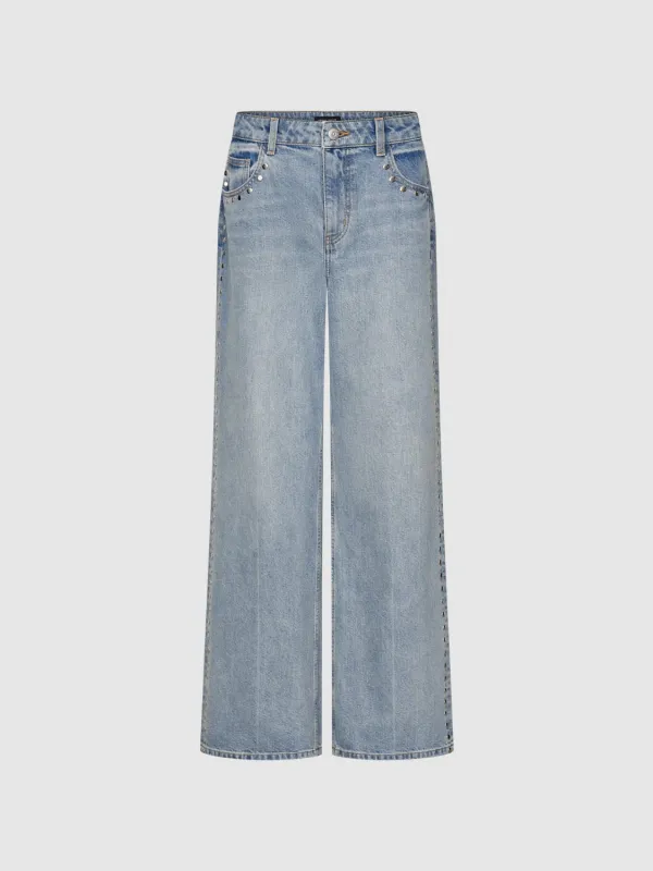Denim Jeans sold by Urban Revivo