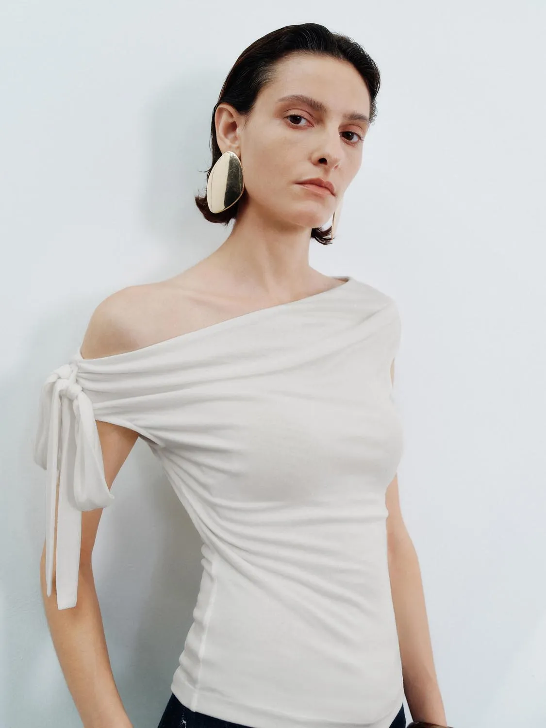 One Shoulder Skinny Fit Blouses sold by Urban Revivo product image thumbnail 3