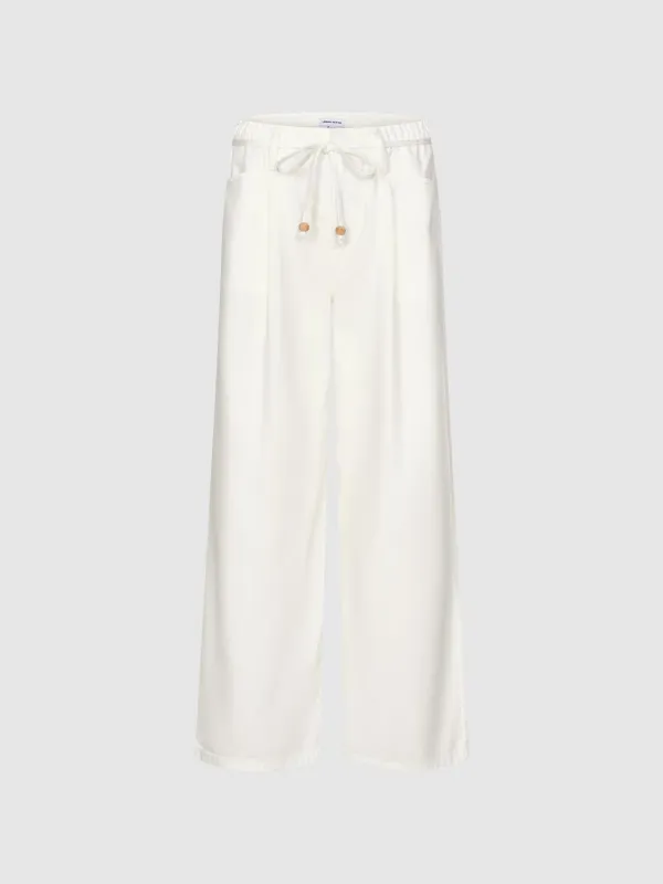 Denim Jeans sold by Urban Revivo
