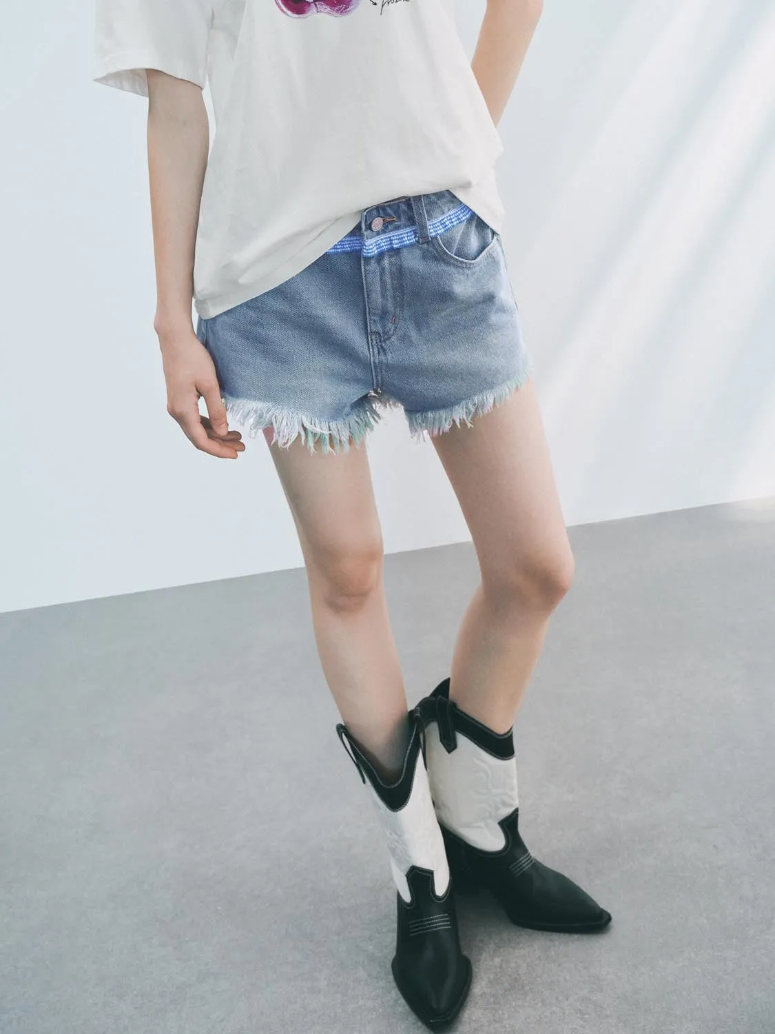 Denim Shorts sold by Urban Revivo product image thumbnail 3