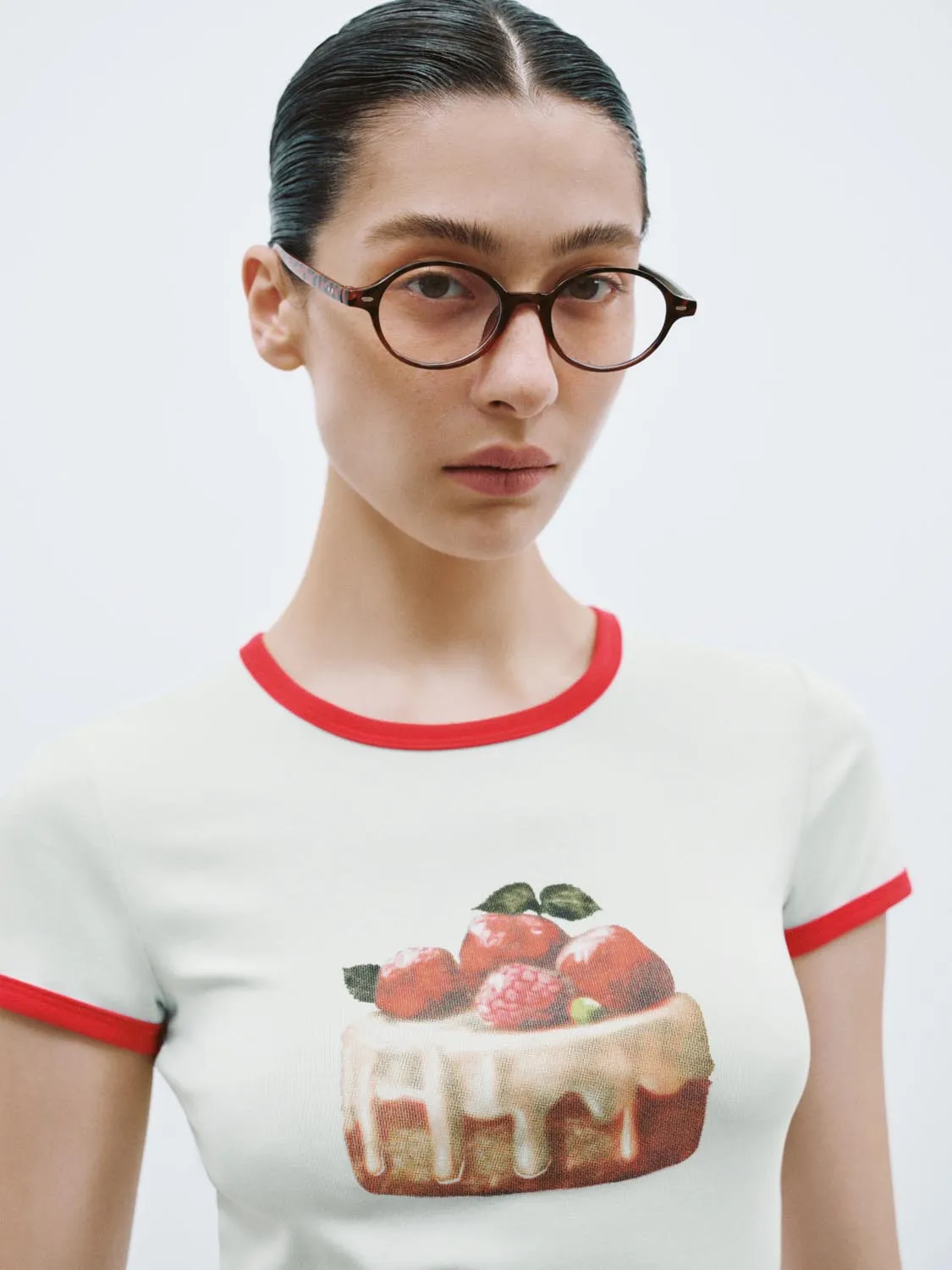 Cropped Short Sleeve T-Shirts sold by Urban Revivo product image thumbnail 3