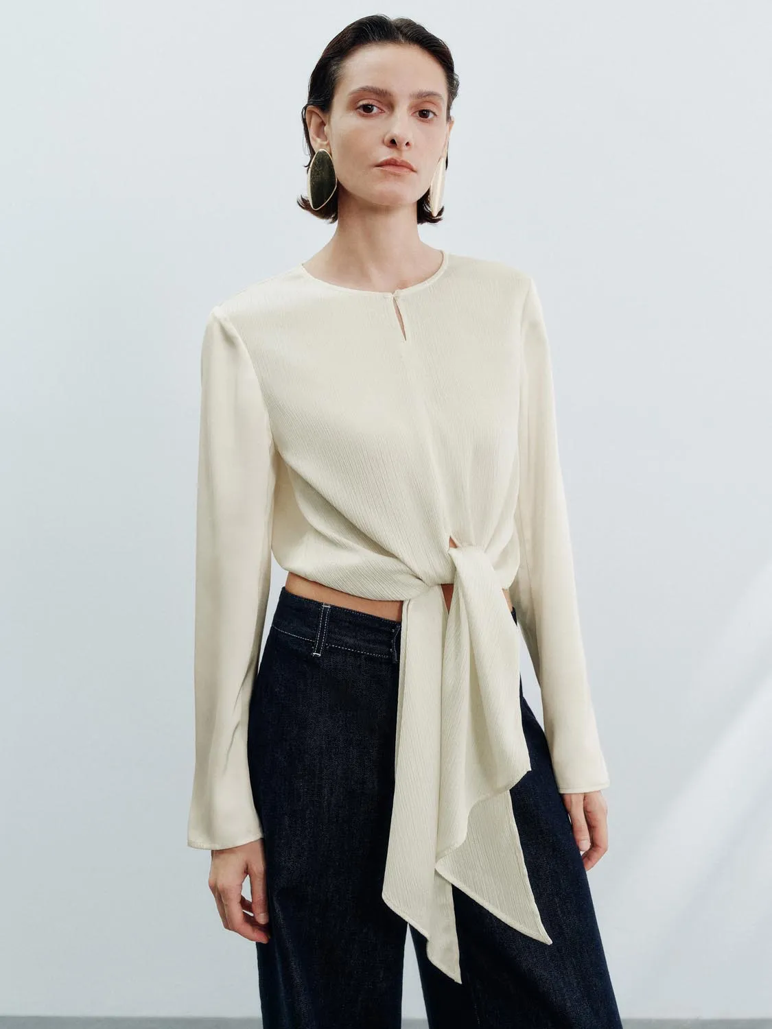 Tie Up Front Overhead Shirts sold by Urban Revivo product image thumbnail 2