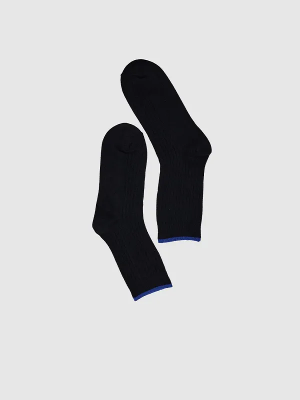 Socks sold by Urban Revivo