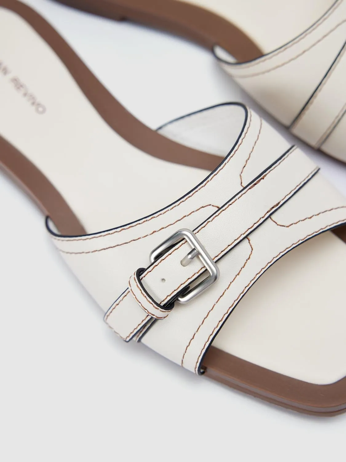 Slippers sold by Urban Revivo product image thumbnail 5