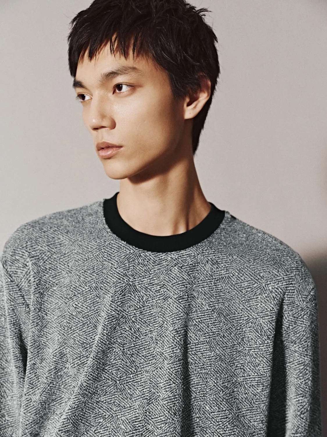 T-Shirts sold by Urban Revivo product image thumbnail 3