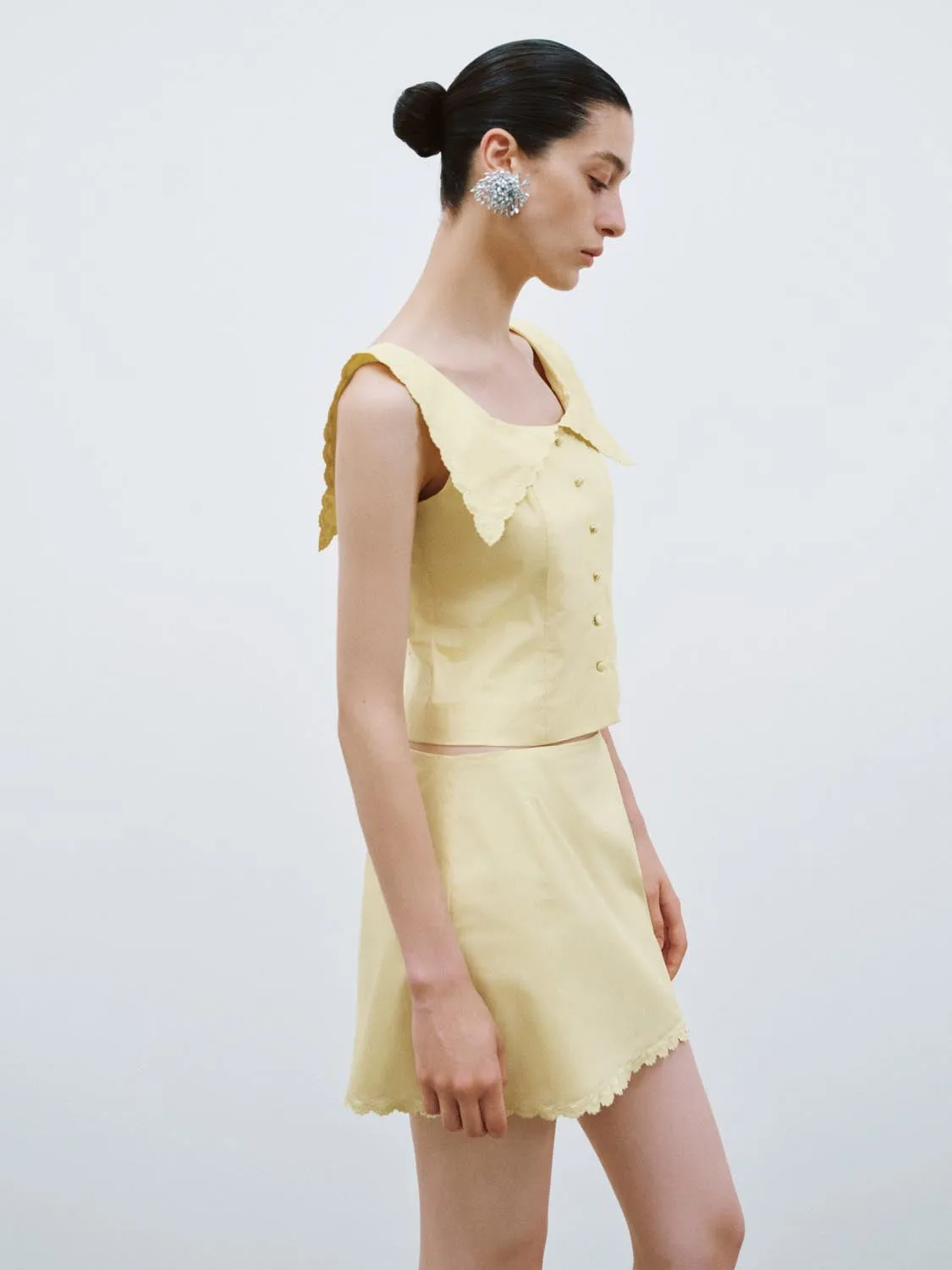 Frill Lapel Sleeveless Tops sold by Urban Revivo product image thumbnail 2