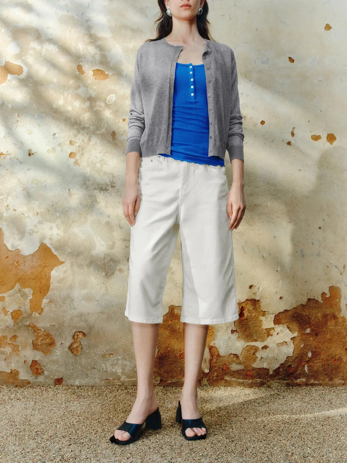 Capri Denim Jeans sold by Urban Revivo product image thumbnail 2