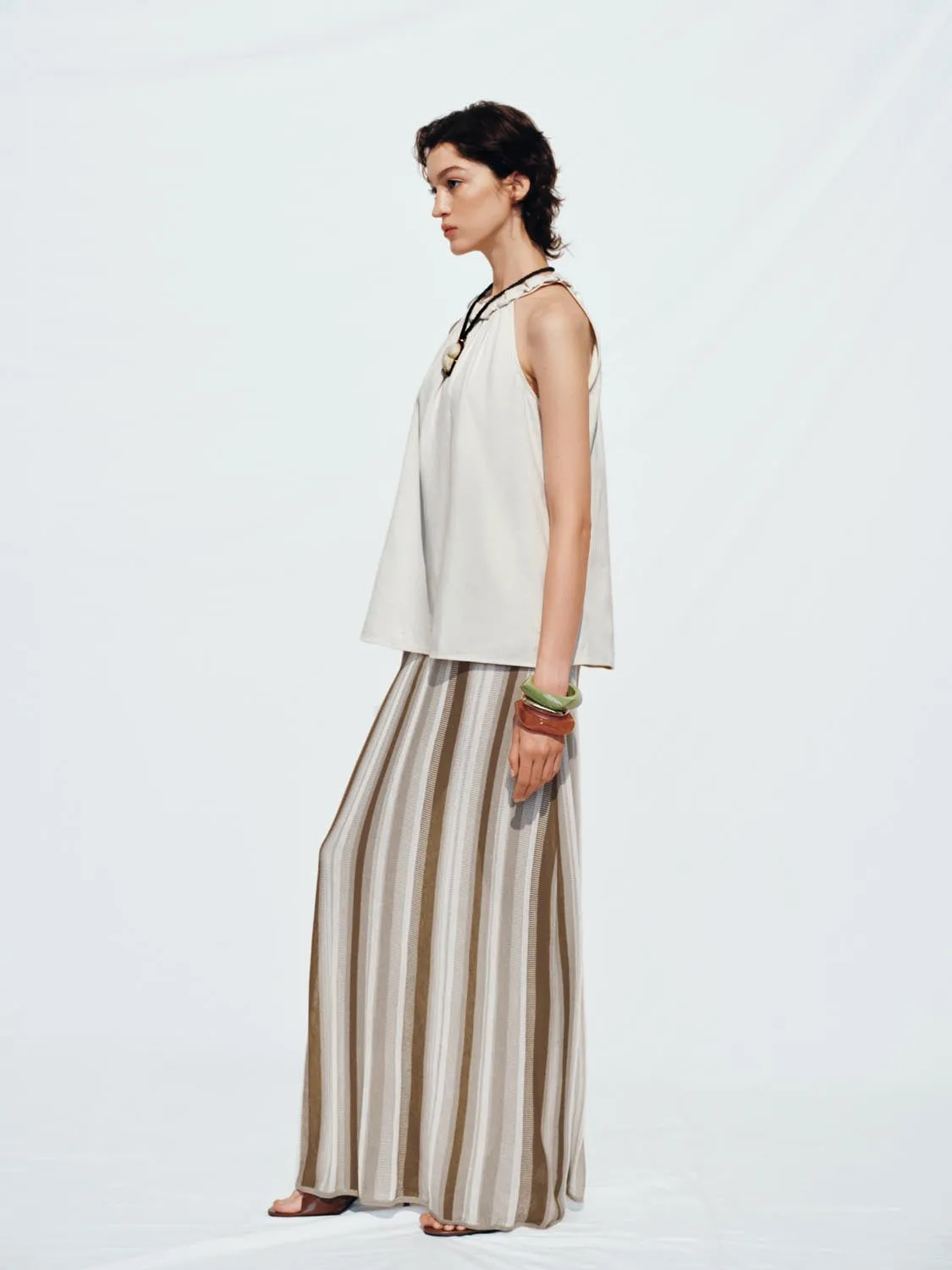 Halter Neck Overhead Vests sold by Urban Revivo product image thumbnail 4