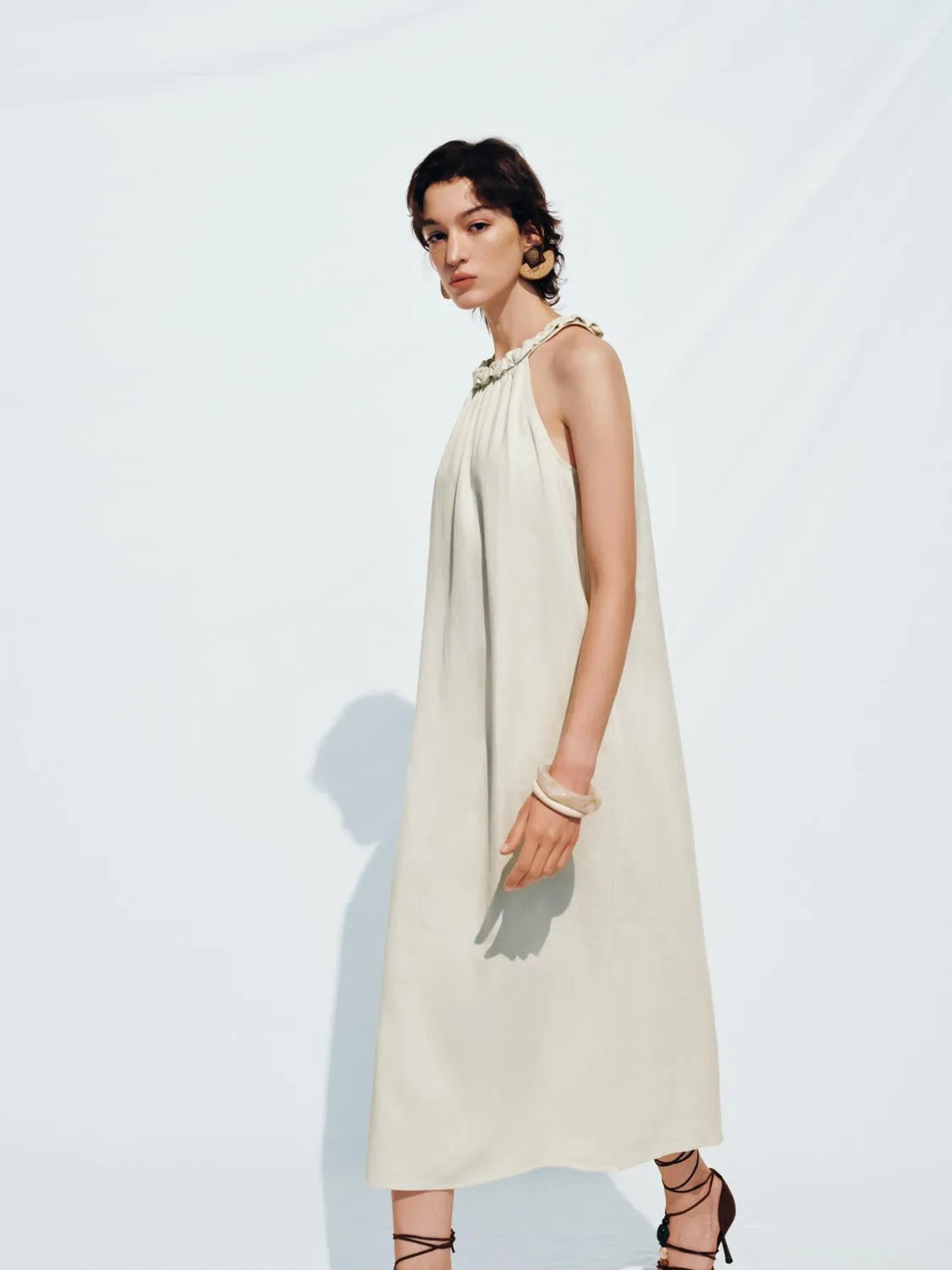 Halter Neck Sleeveless A-Line Maxi Dresses sold by Urban Revivo product image thumbnail 2