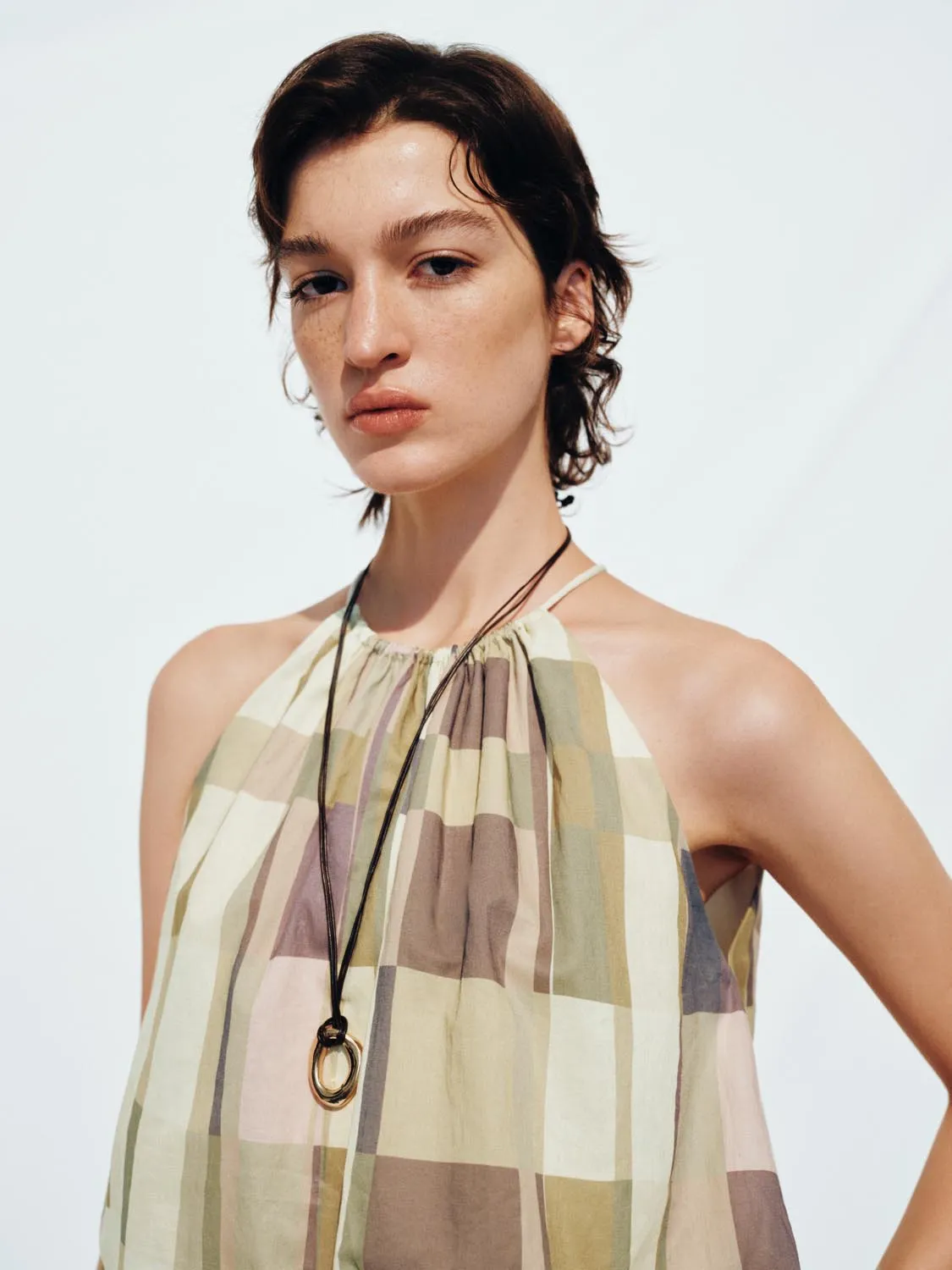 Loose Halter Neck Tops sold by Urban Revivo product image thumbnail 3