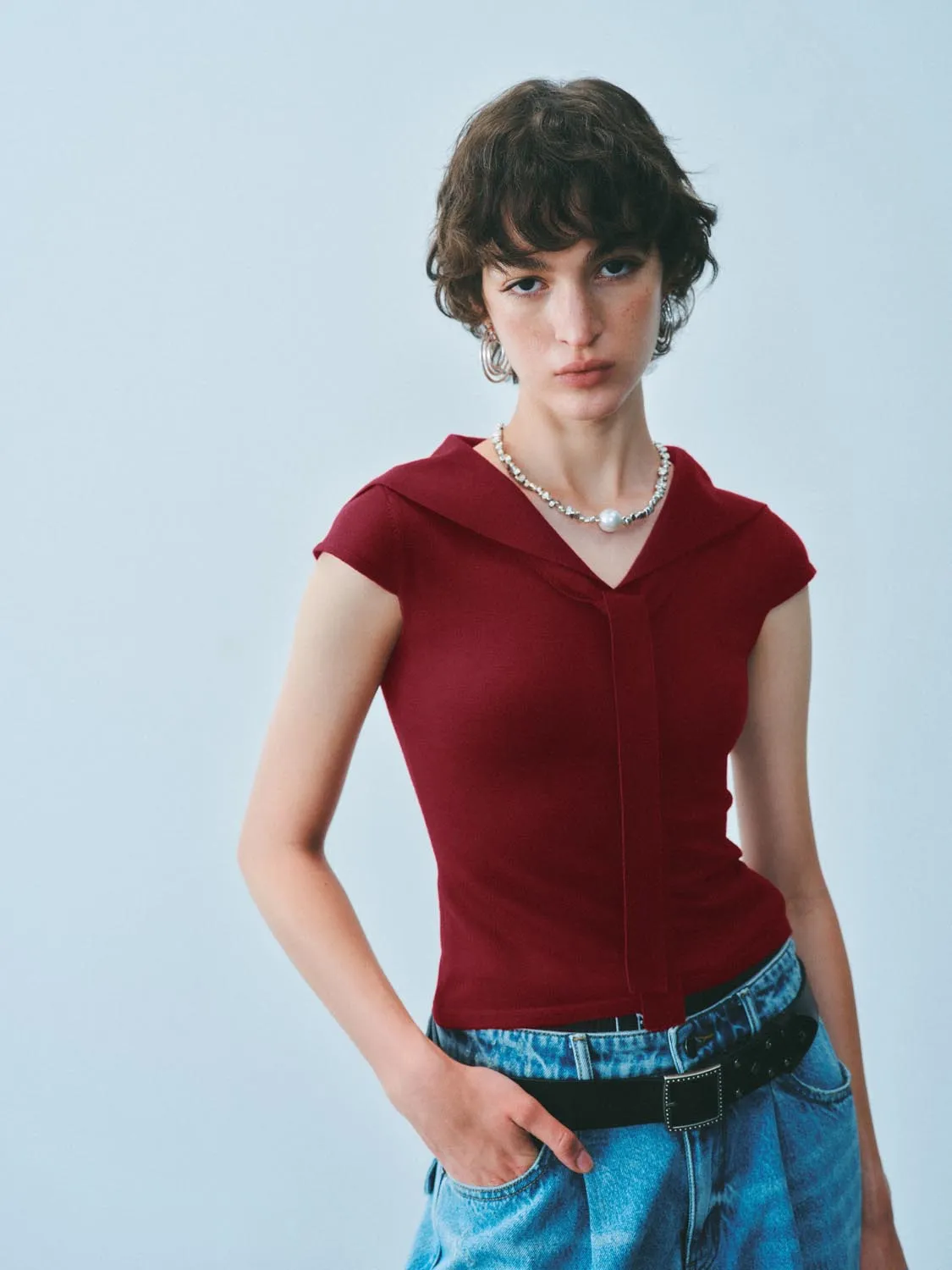 Knitted V-Neck T-Shirts sold by Urban Revivo product image thumbnail 3