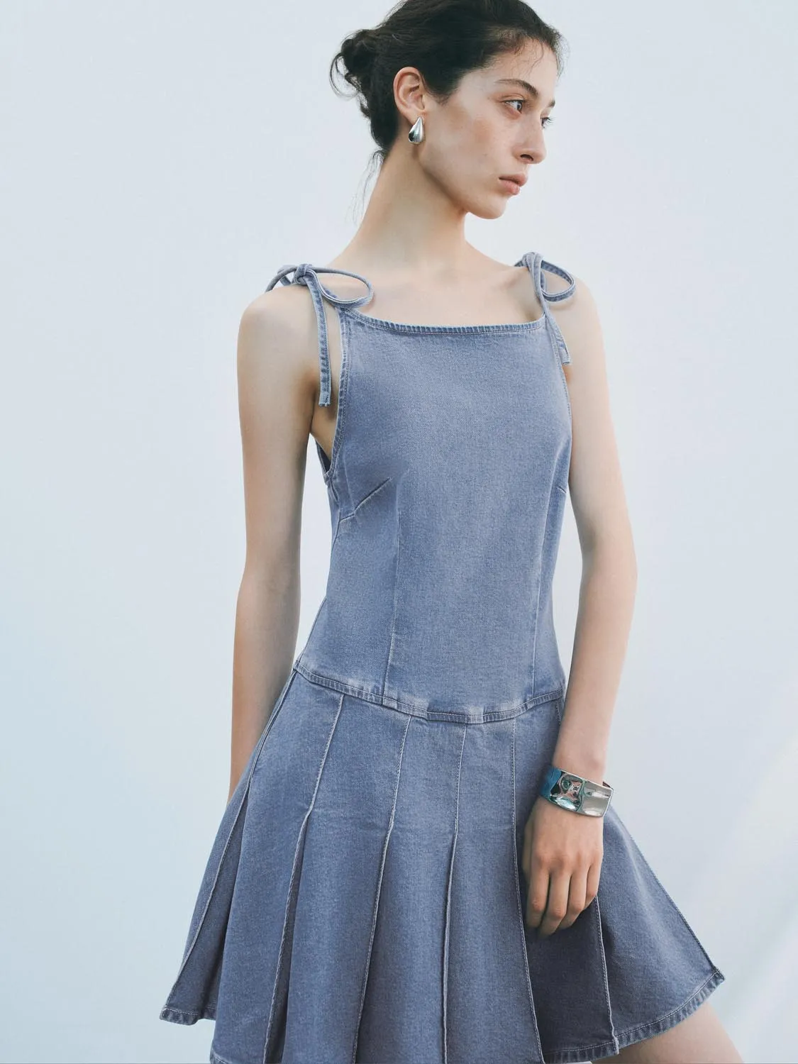 Tie Up Front Denim Mini Dresses sold by Urban Revivo product image thumbnail 2