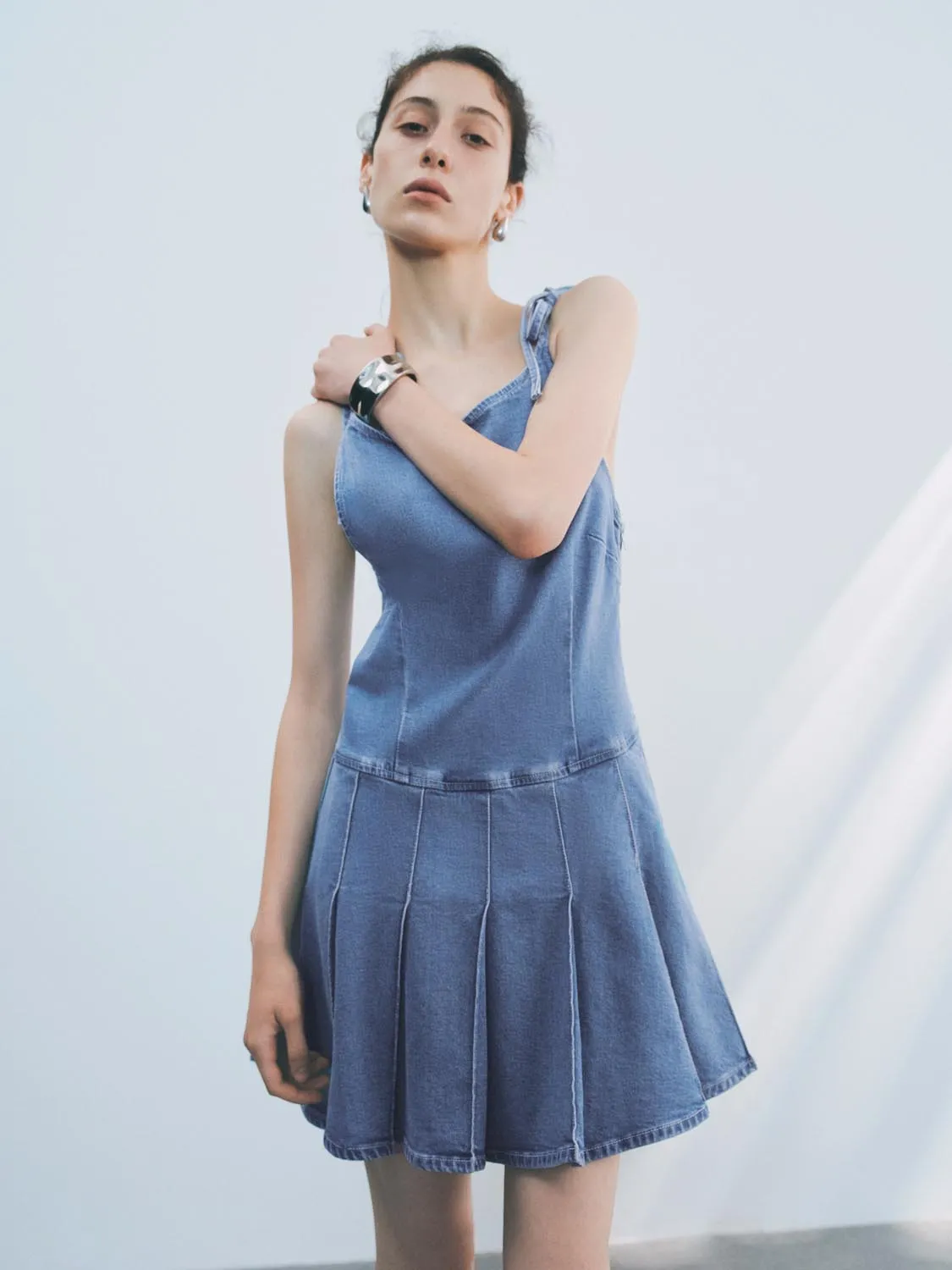 Tie Up Front Denim Mini Dresses sold by Urban Revivo product image thumbnail 4