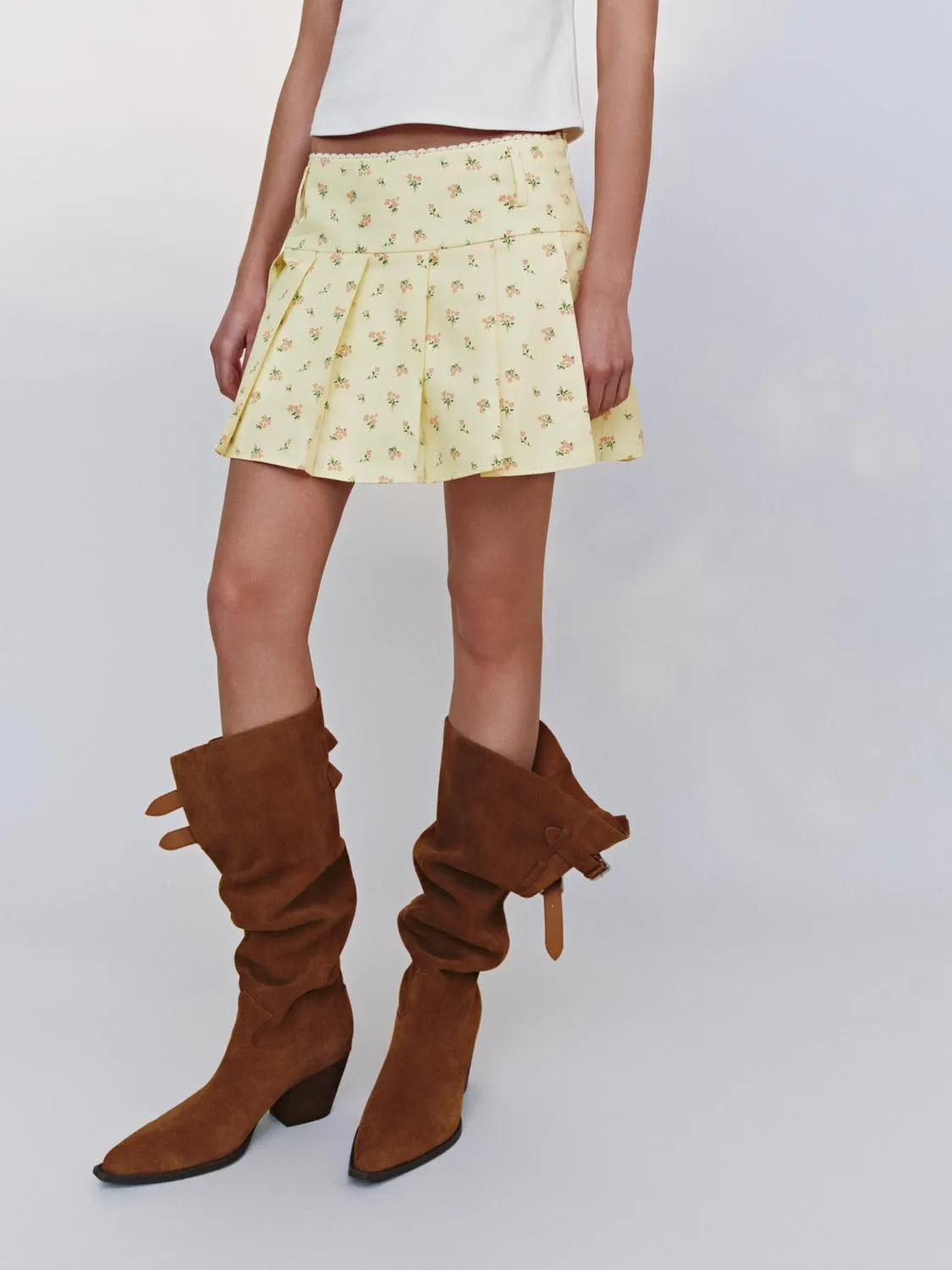 Floral Pleated Mini Skirts sold by Urban Revivo product image thumbnail 3