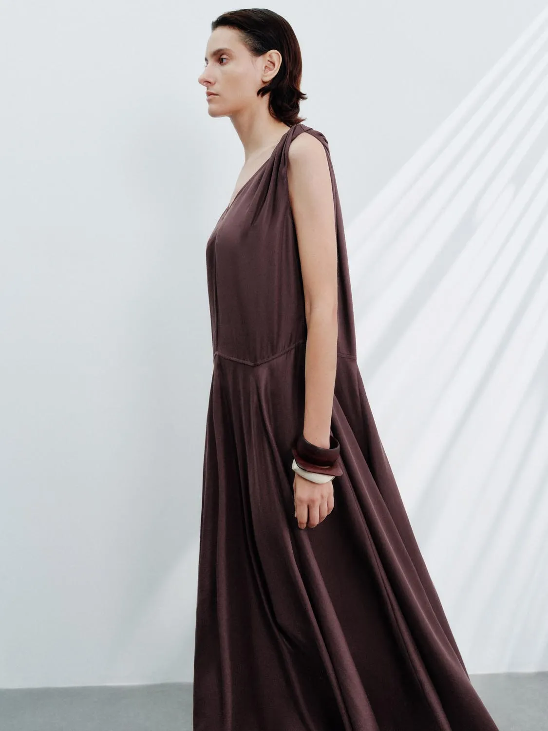 V-Neck Sleeveless A-Line Maxi Dresses sold by Urban Revivo product image thumbnail 2