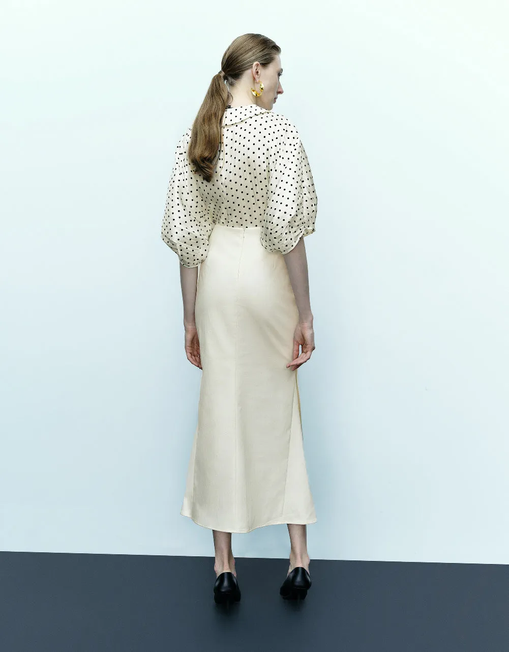 Polka Dot V-Neck Shirt sold by Urban Revivo product image thumbnail 4