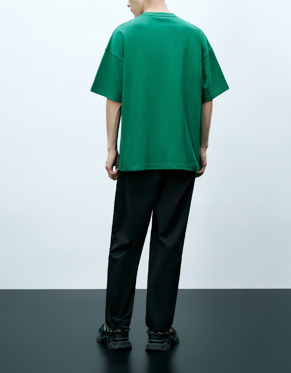 Crew Neck Straight T-Shirt sold by Urban Revivo product image thumbnail 4