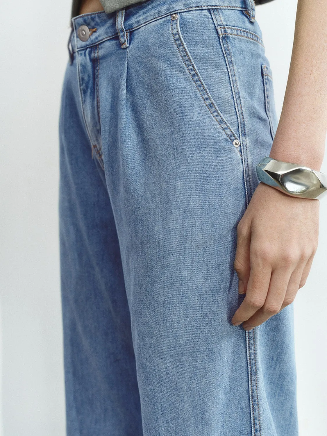 Wide-Leg Denim Jeans sold by Urban Revivo product image thumbnail 4