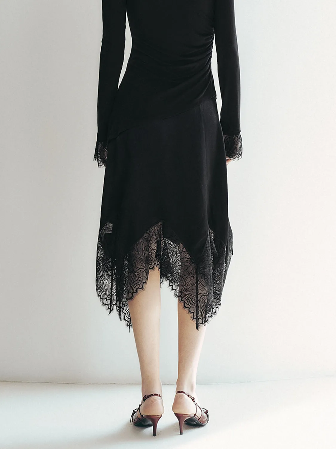 Lace Irregular A-Line Skirts sold by Urban Revivo product image thumbnail 3