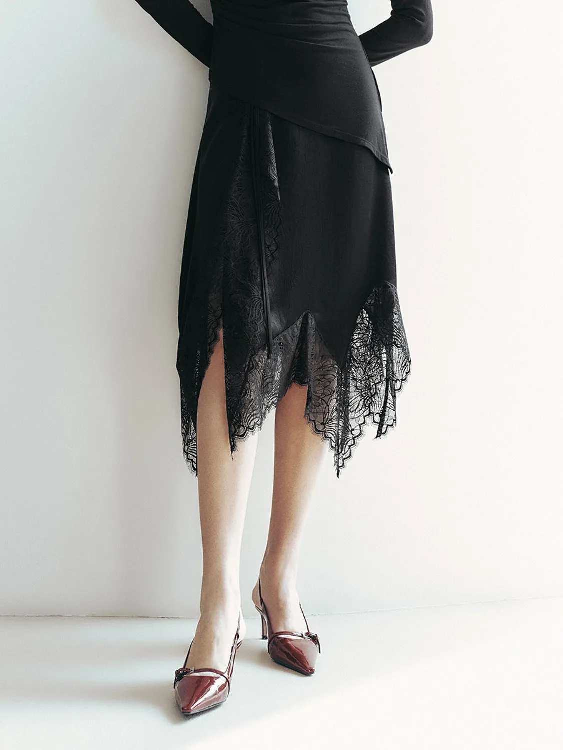 Lace Irregular A-Line Skirts sold by Urban Revivo product image thumbnail 2