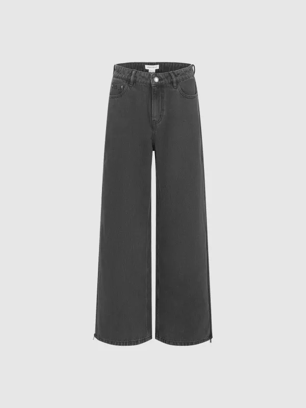 Denim Jeans sold by Urban Revivo