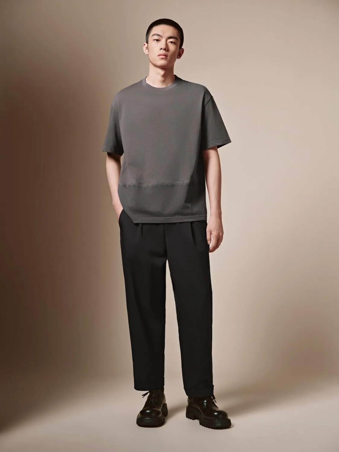 T-Shirts sold by Urban Revivo product image thumbnail 5