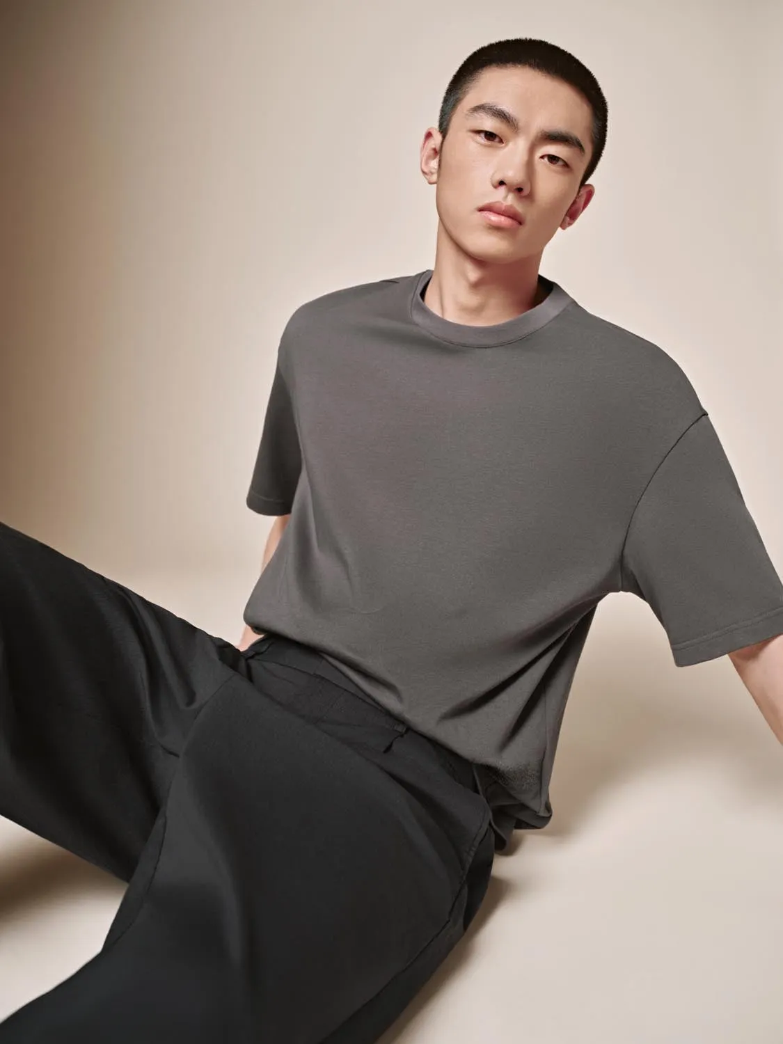 T-Shirts sold by Urban Revivo product image thumbnail 2