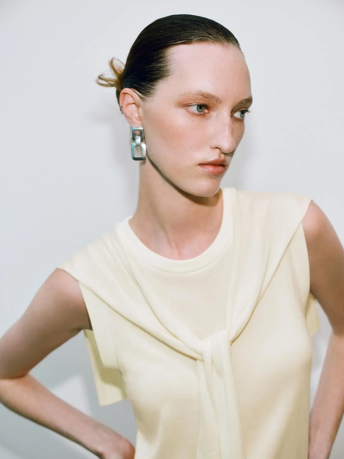 Knitted T-Shirts sold by Urban Revivo product image thumbnail 3