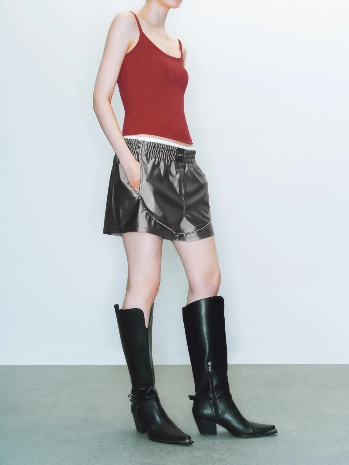 Vogue Shorts sold by Urban Revivo product image thumbnail 3