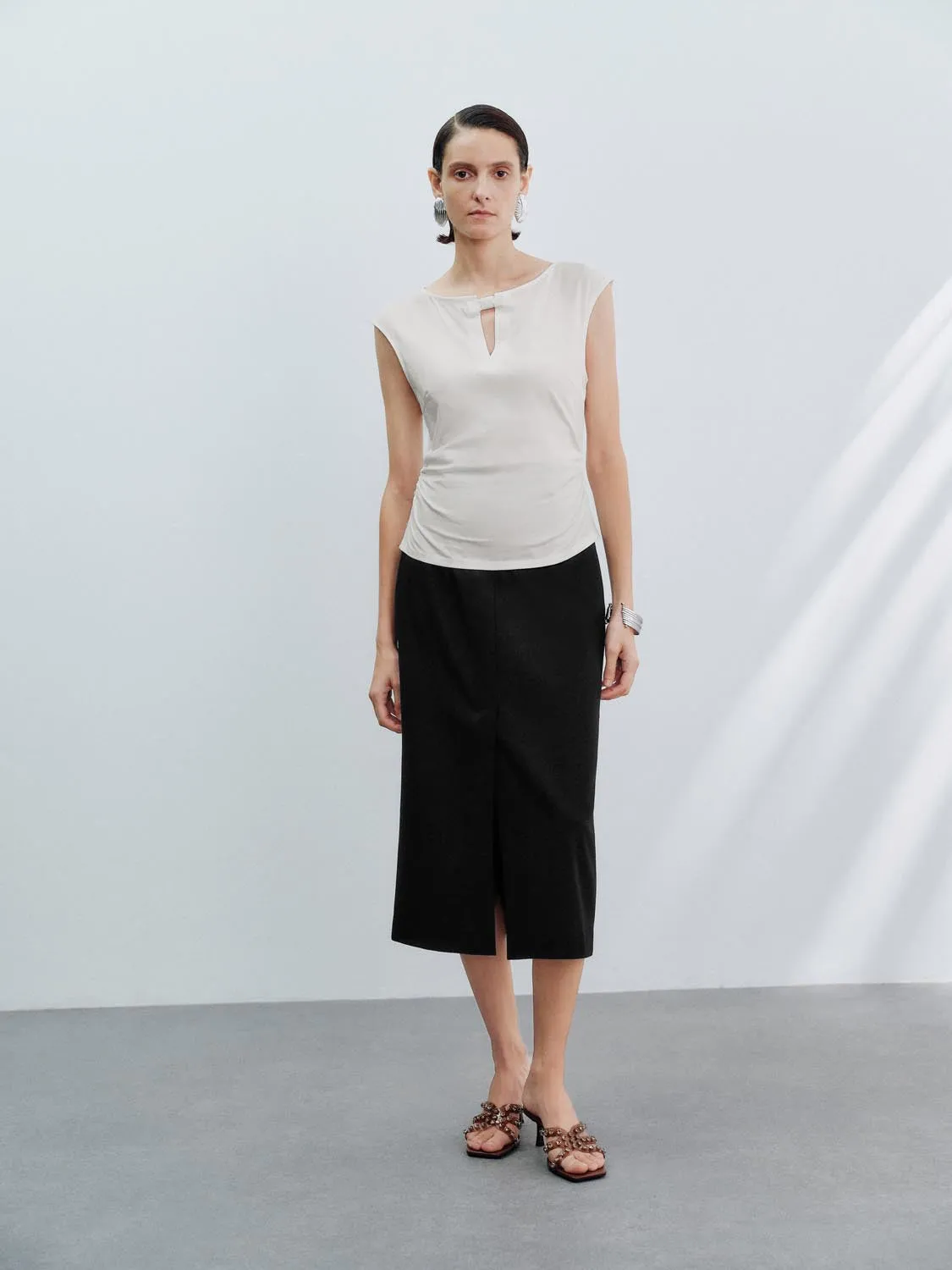 T-Shirts sold by Urban Revivo product image thumbnail 5