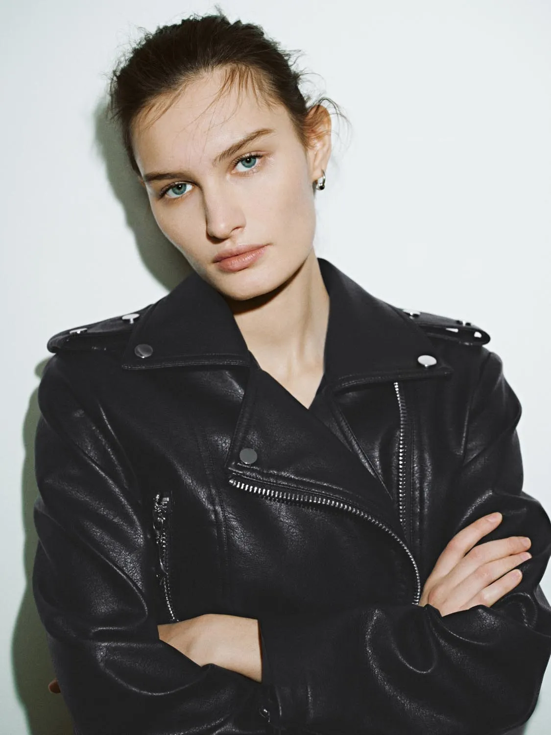 Jackets sold by Urban Revivo product image thumbnail 3