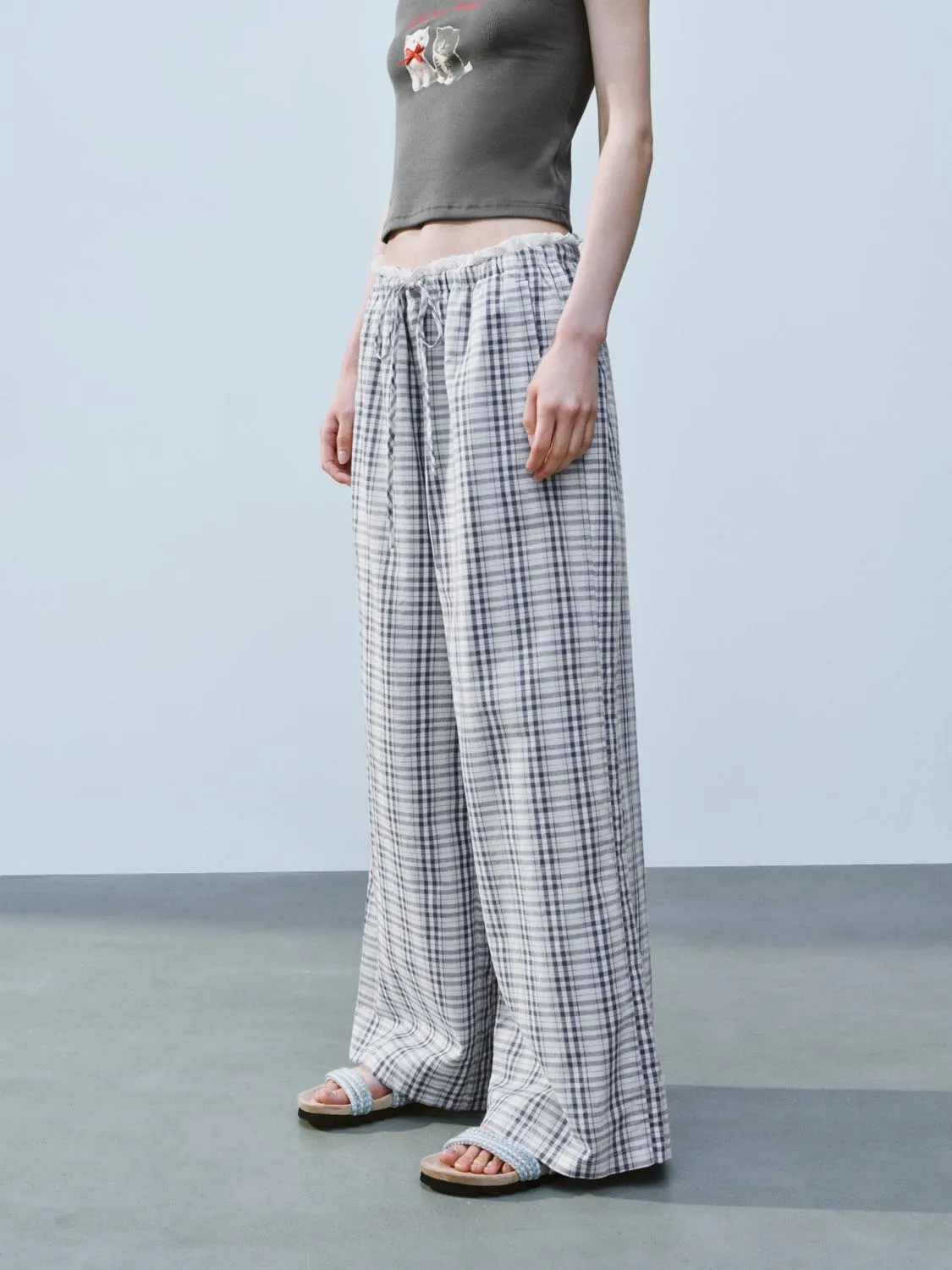 Wide-Leg Pants sold by Urban Revivo product image thumbnail 3