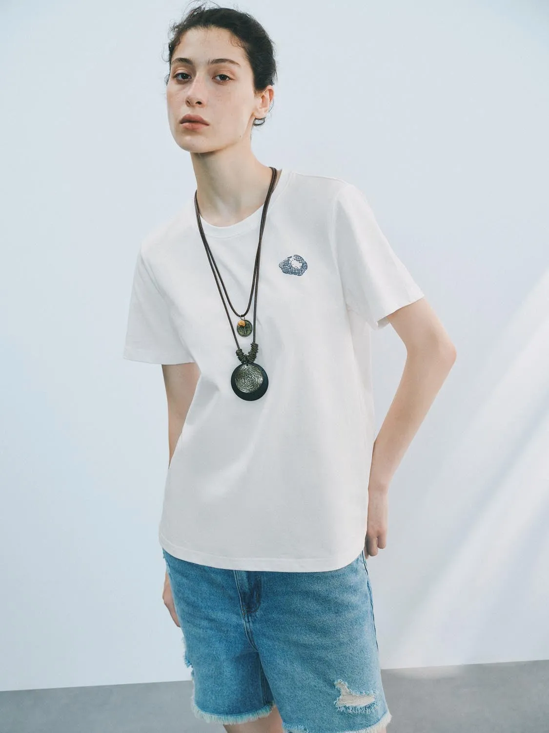 T-Shirts sold by Urban Revivo product image thumbnail 2